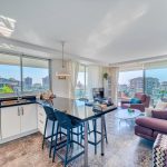 Стильная уютная квартира с просторным балконом в районе Джикджилли